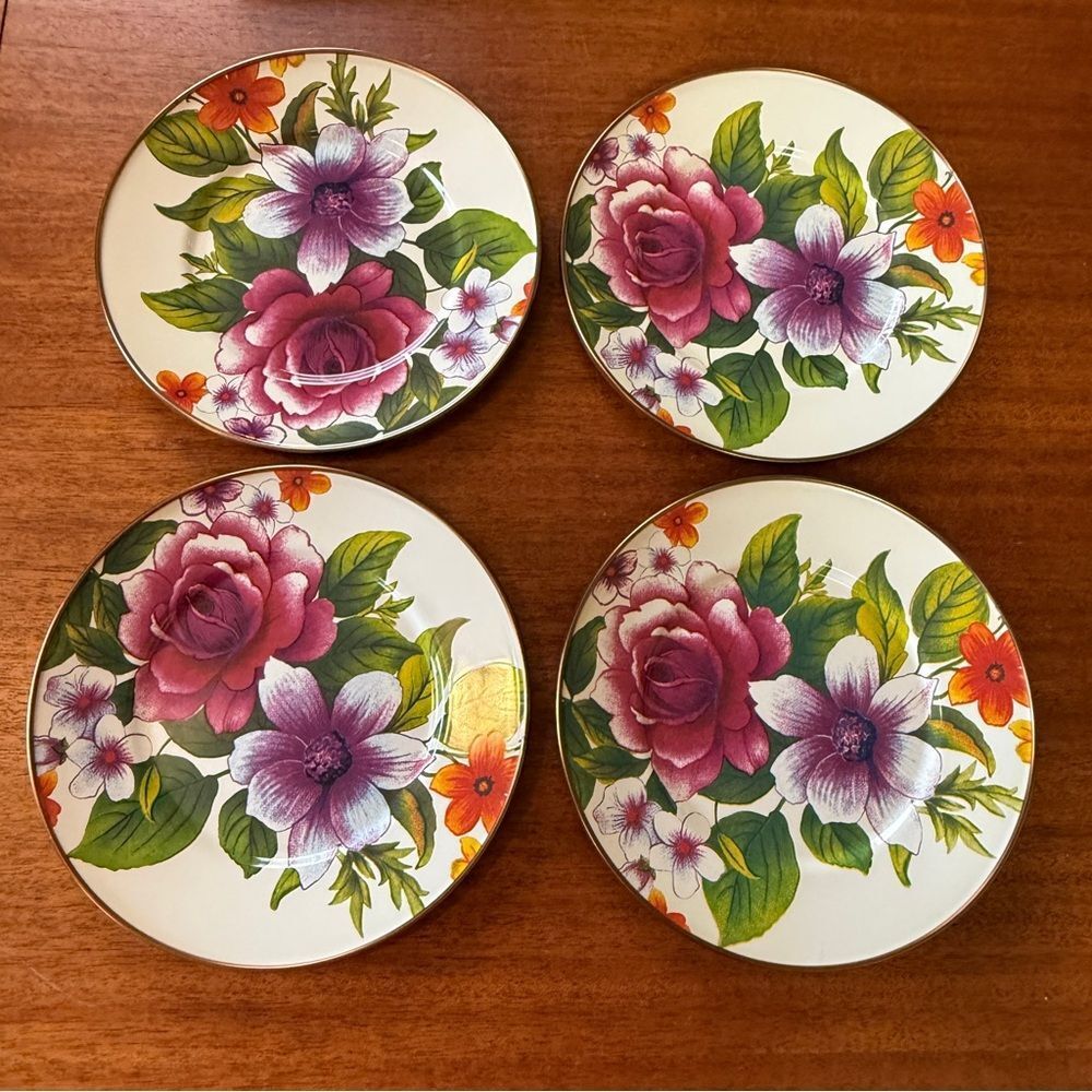 NWOT 4 MacKenzie-Childs Flower Market Abundant Floral Plate Set White Pink Green